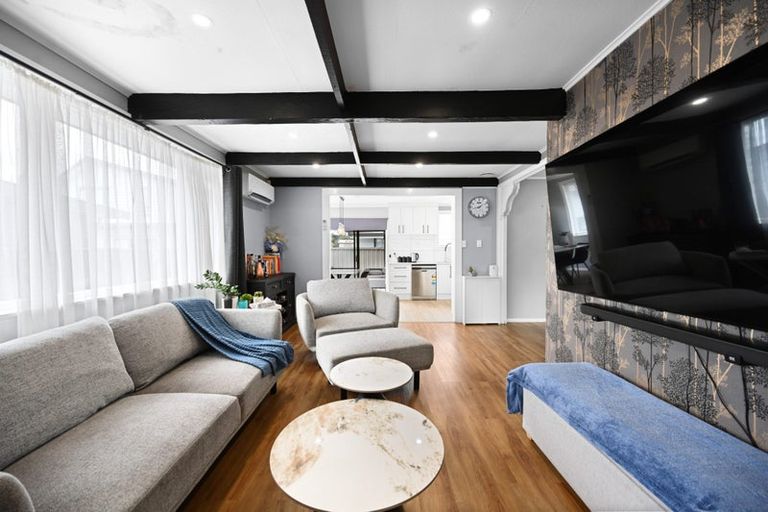 Photo of property in 22 Willis Street, Bader, Hamilton, 3206