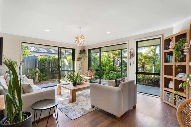 Photo of property in 18 Oriental Parade, Papamoa Beach, Papamoa, 3118