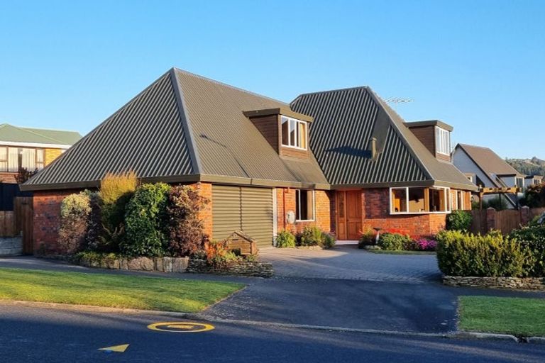 Photo of property in 19 Walton Park Avenue, Fairfield, Dunedin, 9018