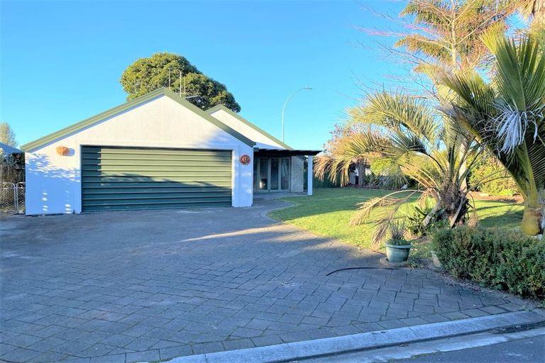 Photo of property in 2 Grantleigh Way, Pyes Pa, Tauranga, 3112