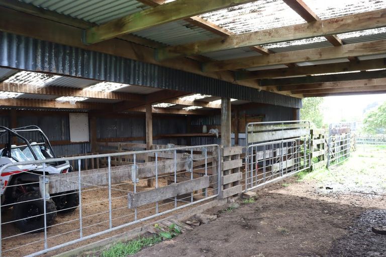 Photo of property in 1060 Mountain Road, Waiongana, Inglewood, 4389