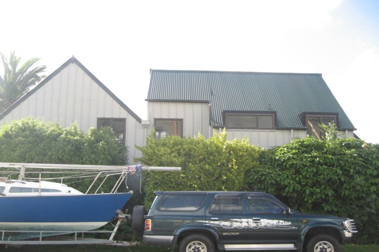 Photo of property in 4g Aubrey Street, Akaroa, 7520