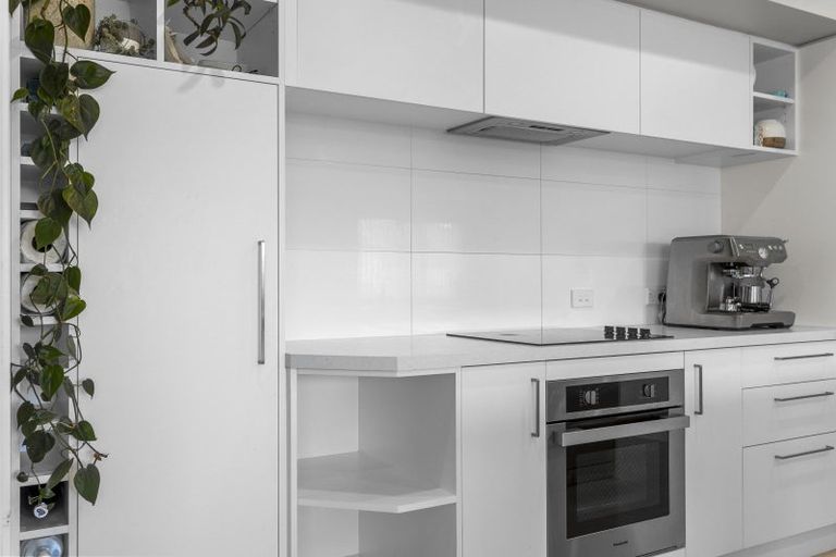 Photo of property in 5 Hamlett Drive, Woodend, 7610