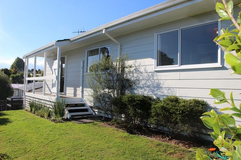 Photo of property in 108 Tamatea Road, Taupo, 3330