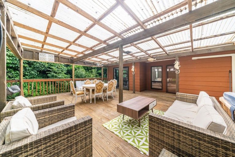 Photo of property in 14 Westhaven Drive, Tawa, Wellington, 5028