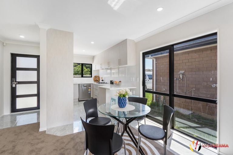 Photo of property in 8c Mahon Place, Papatoetoe, Auckland, 2025