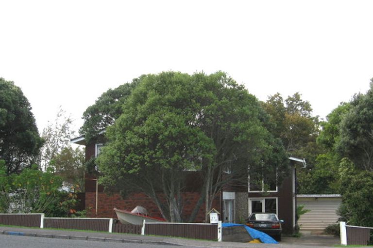 Photo of property in 46 Royal Road, Massey, Auckland, 0614