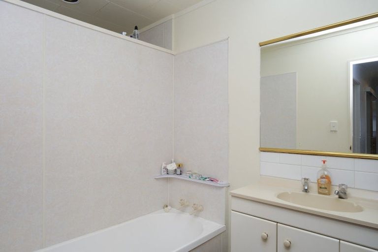 Photo of property in 15 Windsor Street, Dannevirke, 4930