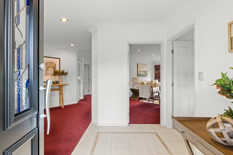 Photo of property in 6 Anderson Way, Highlands Park, New Plymouth, 4312