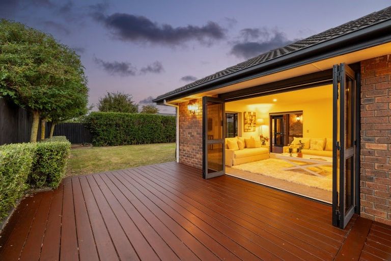 Photo of property in 14 Amoka Crescent, Parklands, Christchurch, 8083