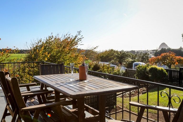 Photo of property in 24c Saint Ives Grove, Whalers Gate, New Plymouth, 4310