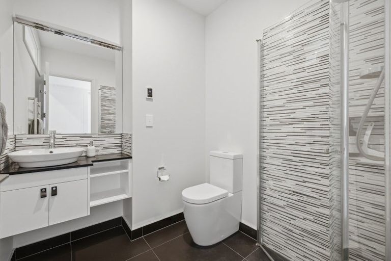 Photo of property in 57 Omokoroa Road, Omokoroa, 3114