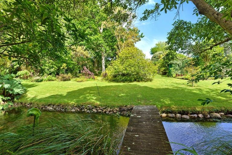 Photo of property in 173 Te Moana Road, Waikanae, 5036