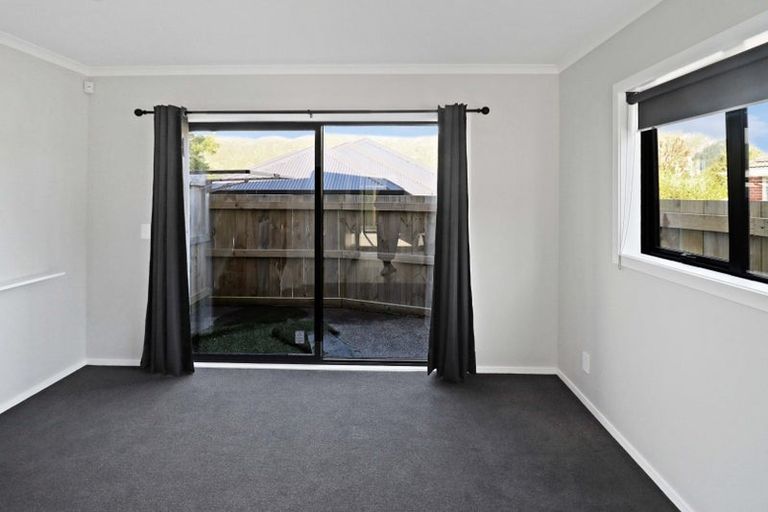 Photo of property in 130b Wellington Road, Wainuiomata, Lower Hutt, 5014
