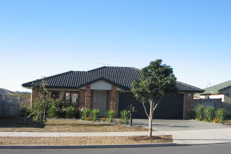 Photo of property in 53 Blackwood Drive, Wattle Downs, Auckland, 2103