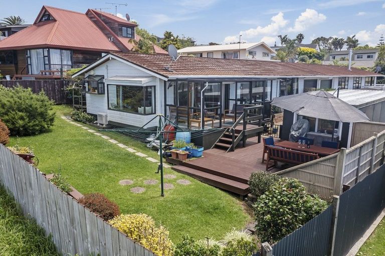 Photo of property in 37b Albatross Road, Red Beach, 0932