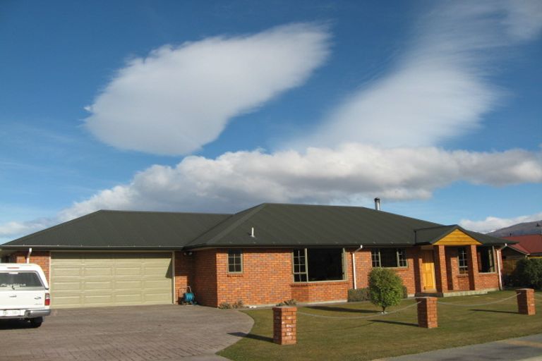 Photo of property in 1 Matthews Crescent, Cromwell, 9310