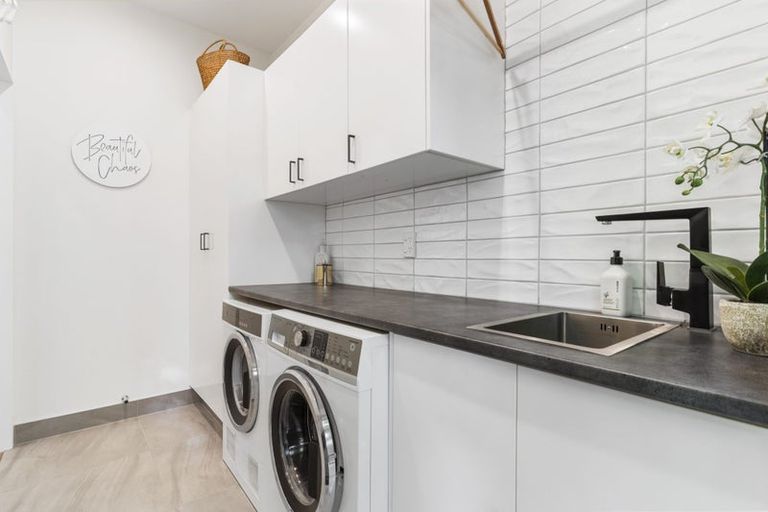 Photo of property in 116a Pah Road, Cockle Bay, Auckland, 2014