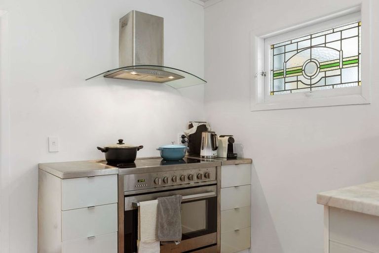 Photo of property in 11 Green Lane, Helensville, 0800