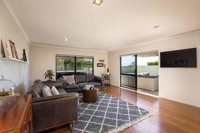 Photo of property in 104a Queens Road, Glen Avon, New Plymouth, 4312