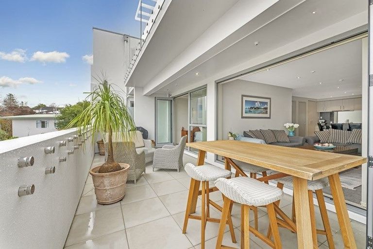 Photo of property in 3/23 Wellington Street, Howick, Auckland, 2014