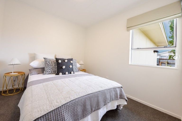 Photo of property in 2 Lomond Place, Tamatea, Napier, 4112