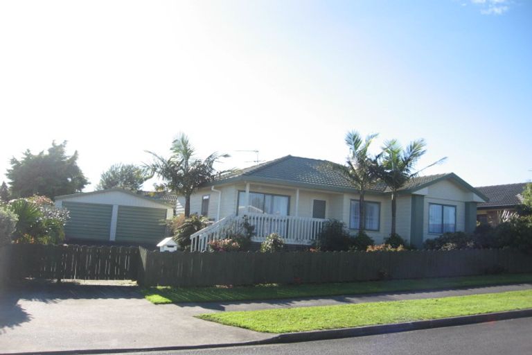 Photo of property in 105 Sykes Road, Weymouth, Auckland, 2103