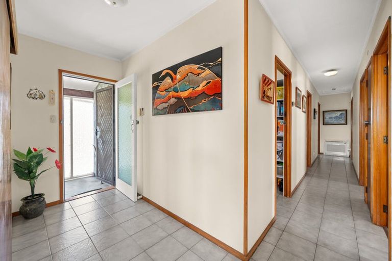 Photo of property in 1003 State Highway 16, Waimauku, 0883