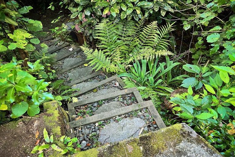 Photo of property in 18 Churchill Drive, Wilton, Wellington, 6035