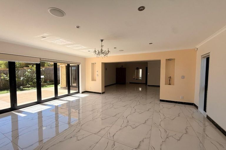 Photo of property in 135a Moore Street, Hillcrest, Auckland, 0627