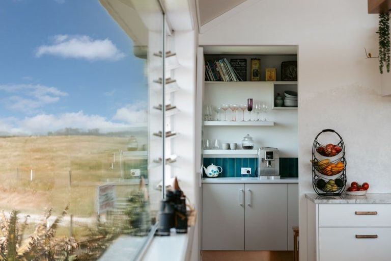 Photo of property in 1343 Papamoa Beach Road, Papamoa Beach, Papamoa, 3118