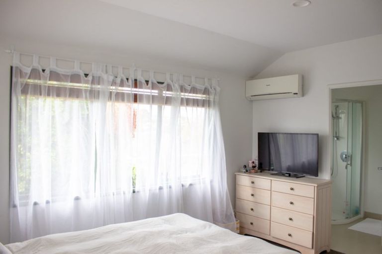 Photo of property in 3/51 Corunna Road, Milford, Auckland, 0620