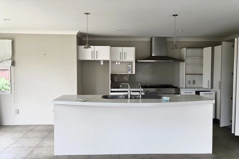 Photo of property in 17 Cunneen Place, Aidanfield, Christchurch, 8025