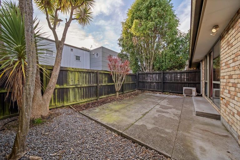 Photo of property in 16c Defoe Place, Waltham, Christchurch, 8023