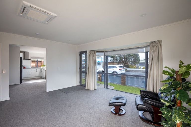 Photo of property in 4/49 Sackville Street, Fitzroy, New Plymouth, 4312