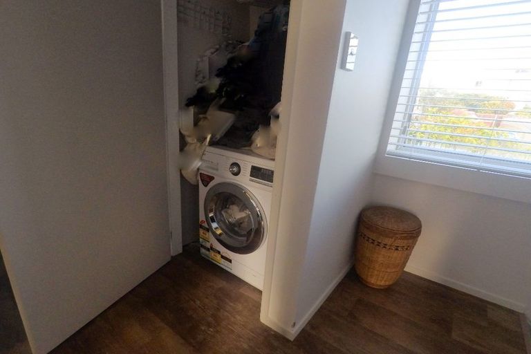 Photo of property in 12 Glen Alton Avenue, Paparangi, Wellington, 6037