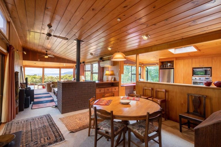 Photo of property in 21 Raroa Place, Pukerua Bay, 5026