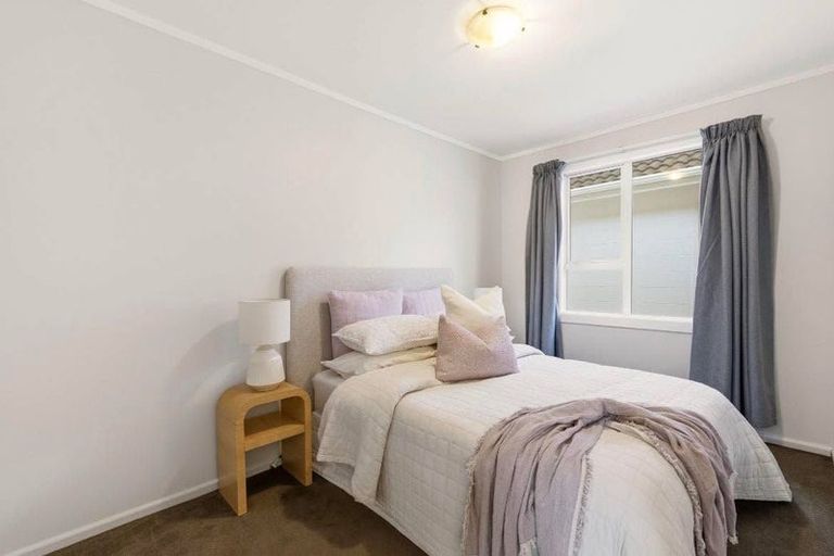 Photo of property in 2/22 Holly Road, St Albans, Christchurch, 8014