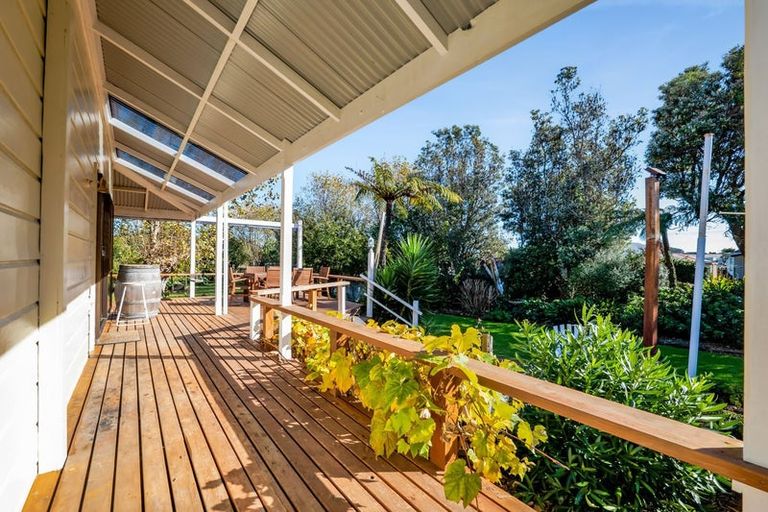 Photo of property in 38 Victoria Street, Patea, 4520