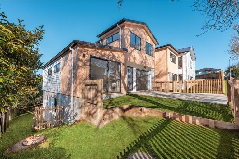 Photo of property in 1c Flamingo Court, Goodwood Heights, Auckland, 2105