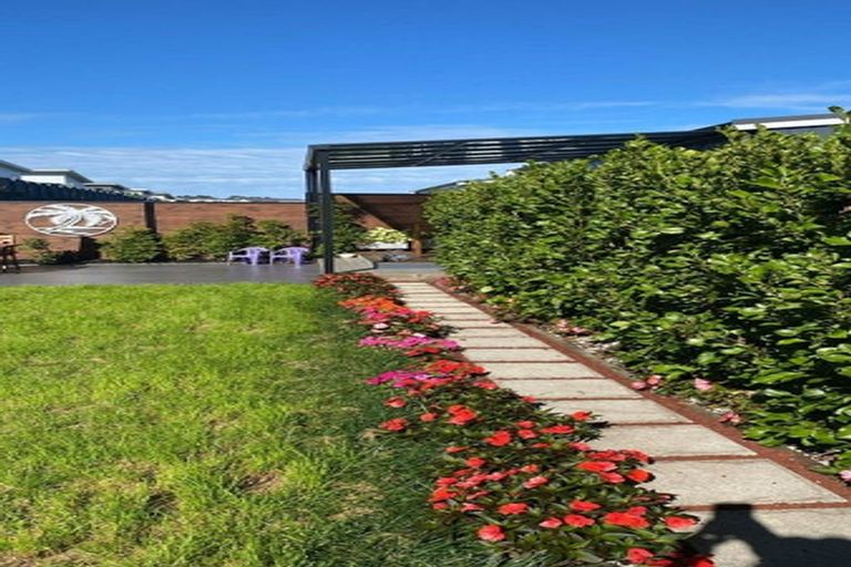 Photo of property in 33 Roundel Crescent, Whenuapai, Auckland, 0618