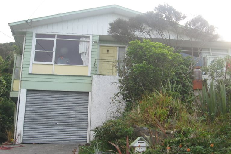 Photo of property in 111 Makara Road, Karori, Wellington, 6012