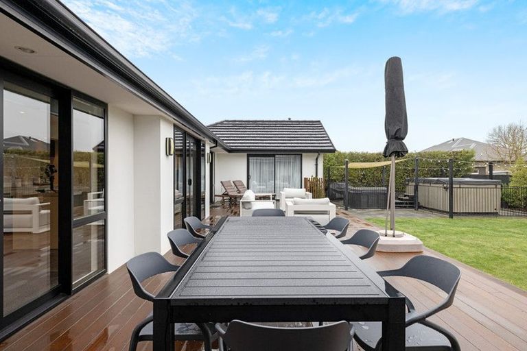 Photo of property in 30 Hemingway Place, Spencerville, Christchurch, 8083