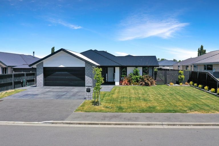 Photo of property in 21 Whiteoak Grove, Tinwald, Ashburton, 7700