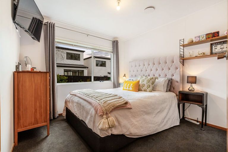 Photo of property in 16 Urlich Drive, Ranui, Auckland, 0612