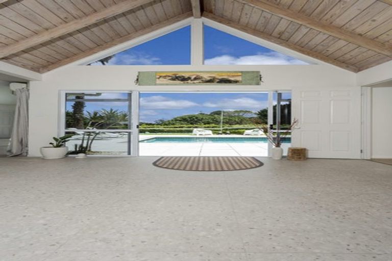 Photo of property in 30 Bernard Magnus Lane, Greenhithe, Auckland, 0632