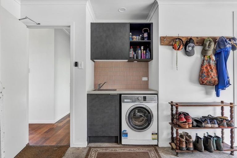 Photo of property in 438 Alfred Road, Kaimiro, New Plymouth, 4371