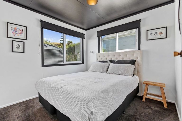 Photo of property in 16 Tamarisk Drive, Riversdale Beach, Masterton, 5872