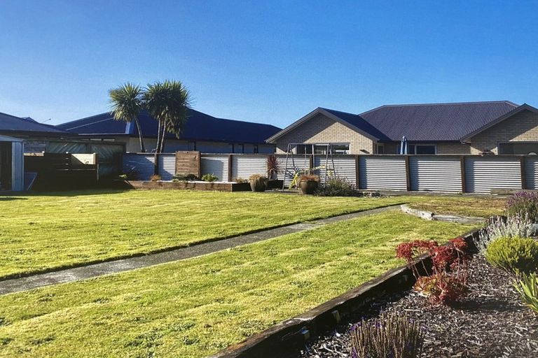 Photo of property in 17 Moa Street, Waikiwi, Invercargill, 9810