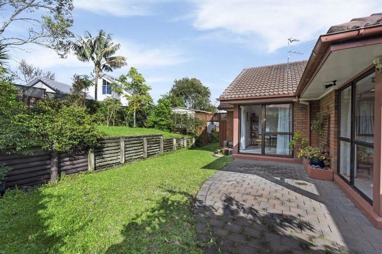 Photo of property in 10 Meadowland Drive, Somerville, Auckland, 2014